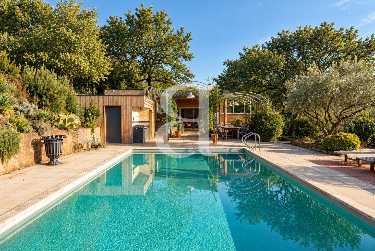 Maison 6 pièces 189 m² · à Nyons · 189 m² · 690 000 €