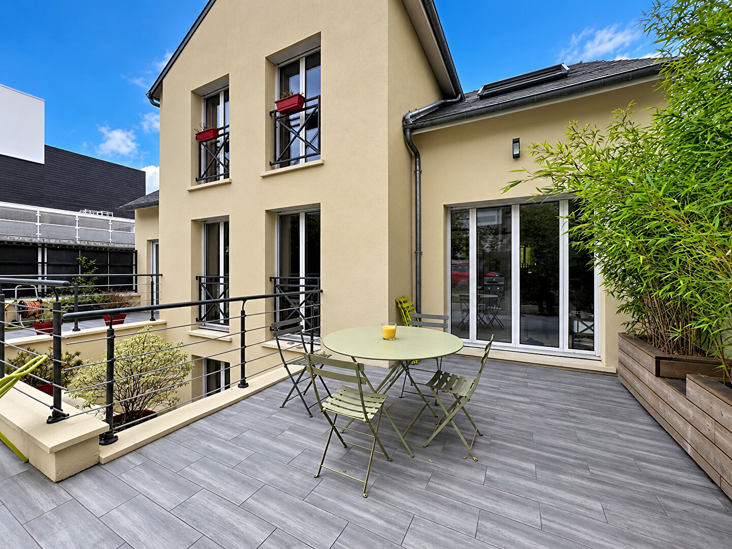 Maison 7 pièces 166 m² · à Courbevoie · 166 m² · 1 375 000 €