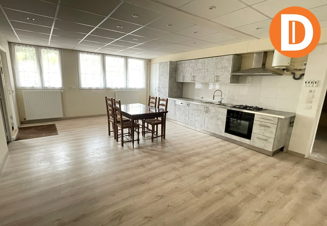 Appartement 3 pièces 104 m² · à Nilvange · 104 m² · 930 €/mois