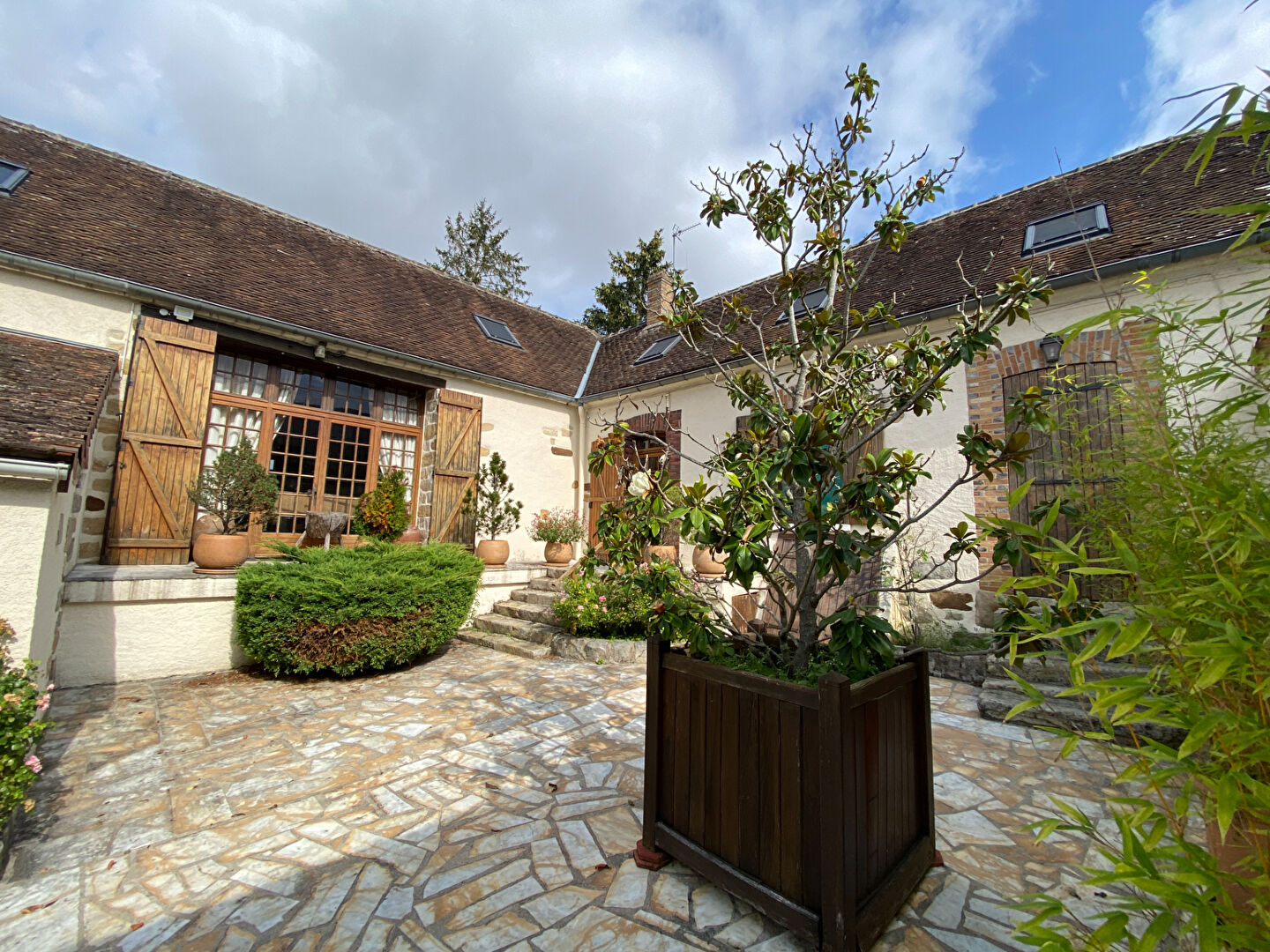 Maison 5 pièces 165 m² · à Vinneuf · 165 m² · 299 000 €
