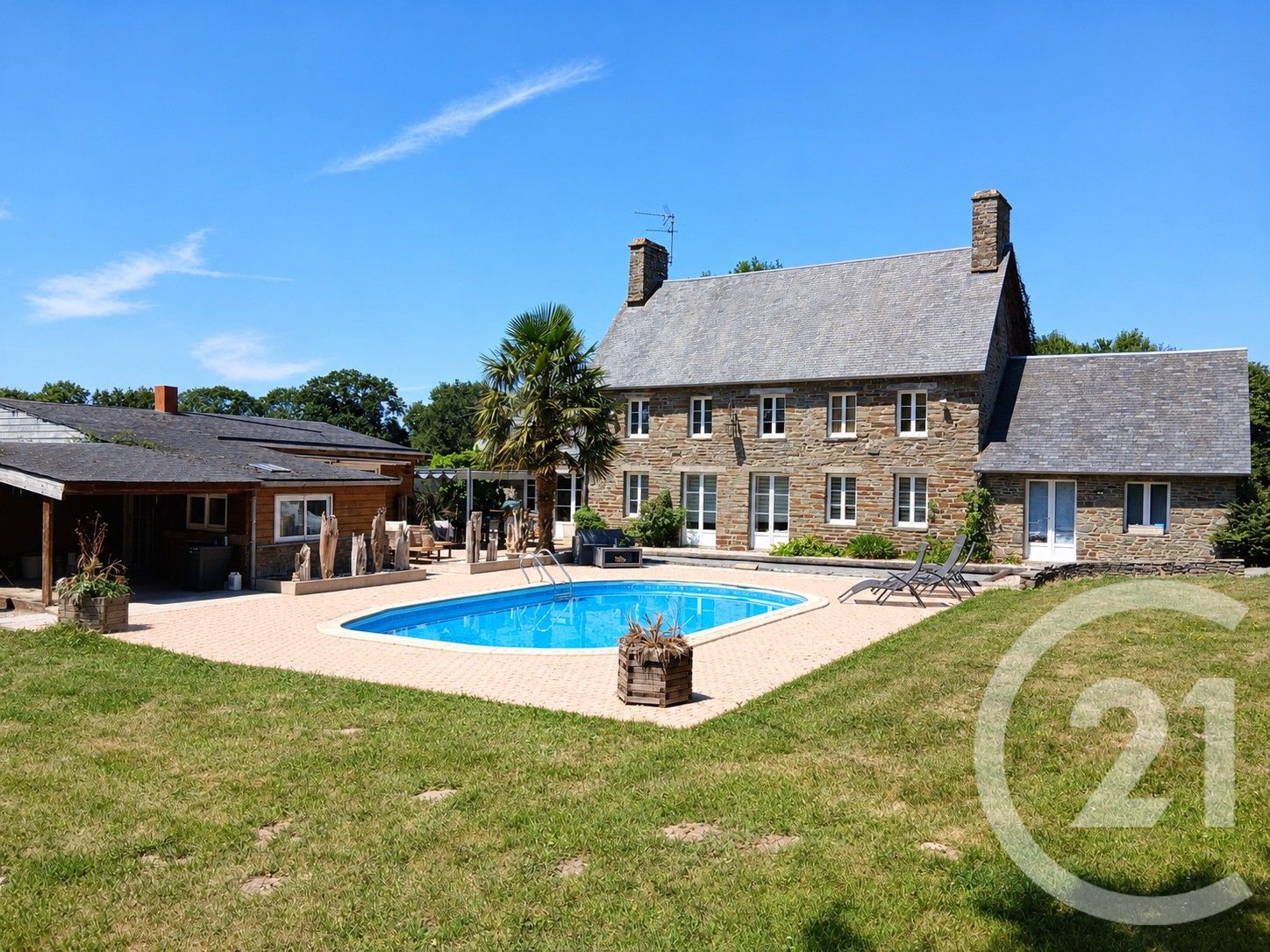Maison 7 pièces 207 m² · à St Sauveur la Pommeraye · 207 m² · 474 000 €