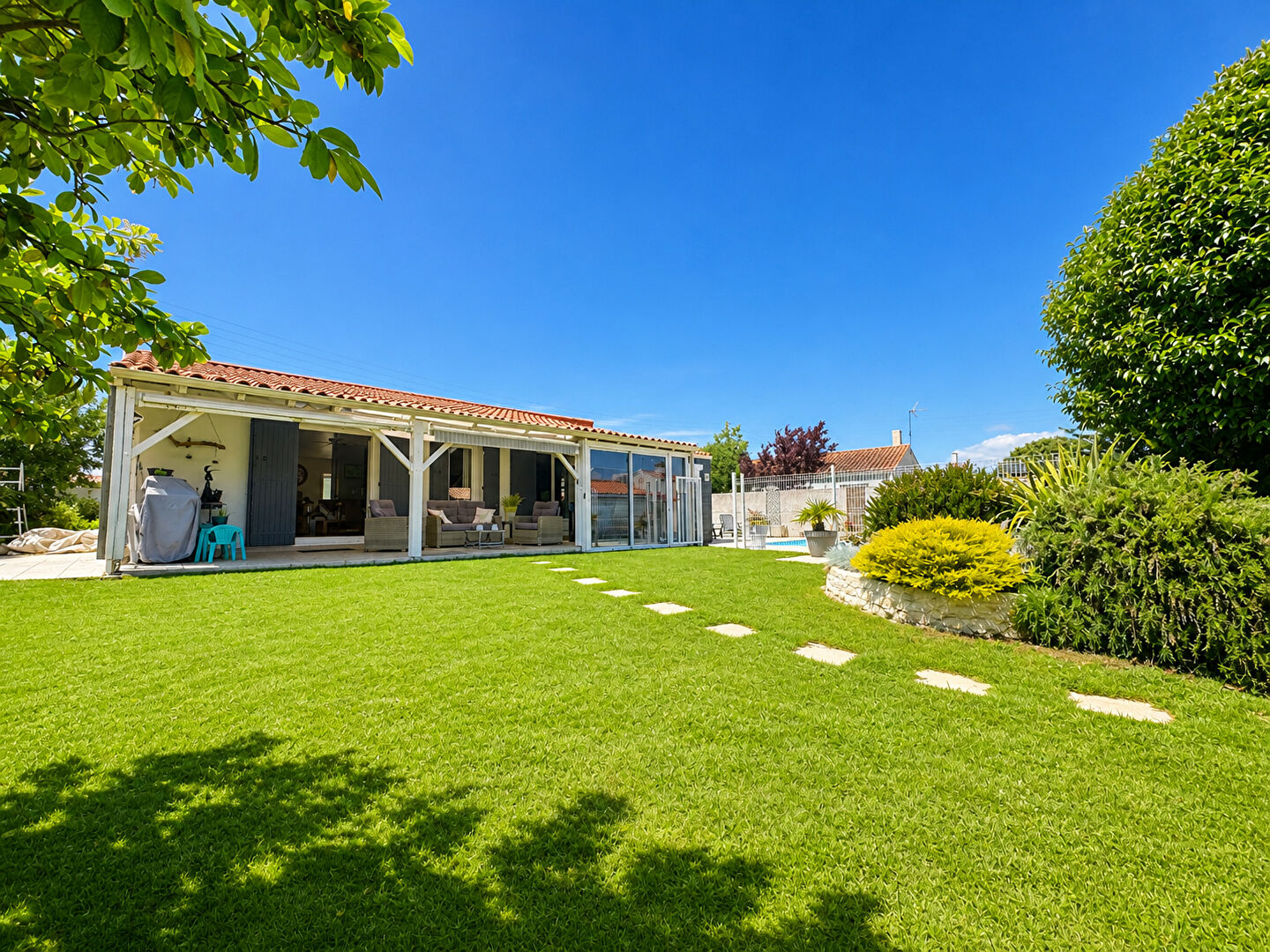 Maison 4 pièces 100 m² · à Dompierre sur Mer · 100 m² · 389 000 €