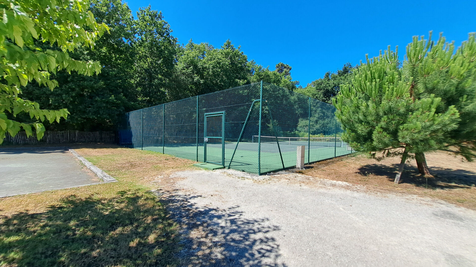 Terrain 327 m² · à St Augustin · 327 m² · 90 000 €