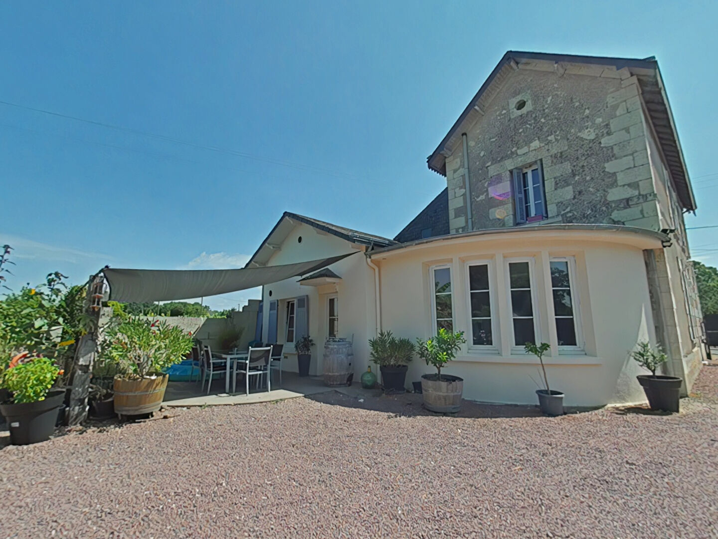 Maison 5 pièces 149 m² · à Benais · 149 m² · 195 000 €