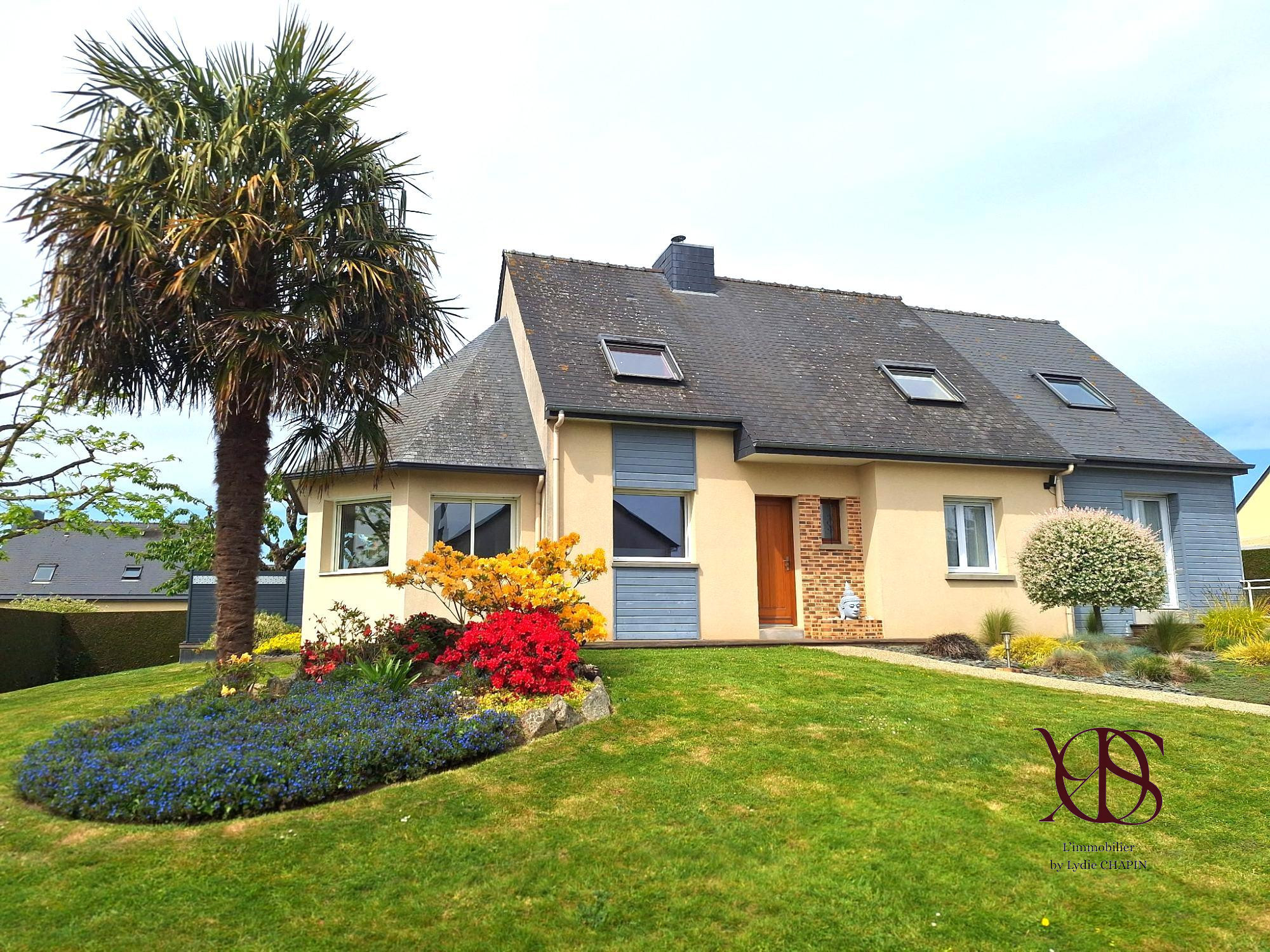 Maison 8 pièces 153 m² · à Sens de Bretagne · 153 m² · 404 000 €