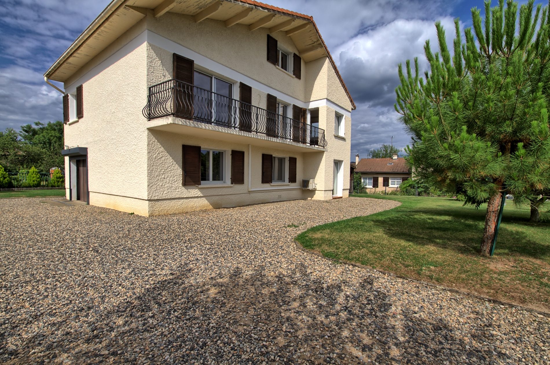 Maison 7 pièces 181 m² · à Lezoux · 181 m² · 239 000 €