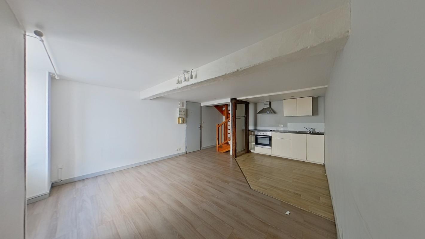 Appartement 4 pièces 85 m² · à Poitiers · 85 m² · 800 €/mois