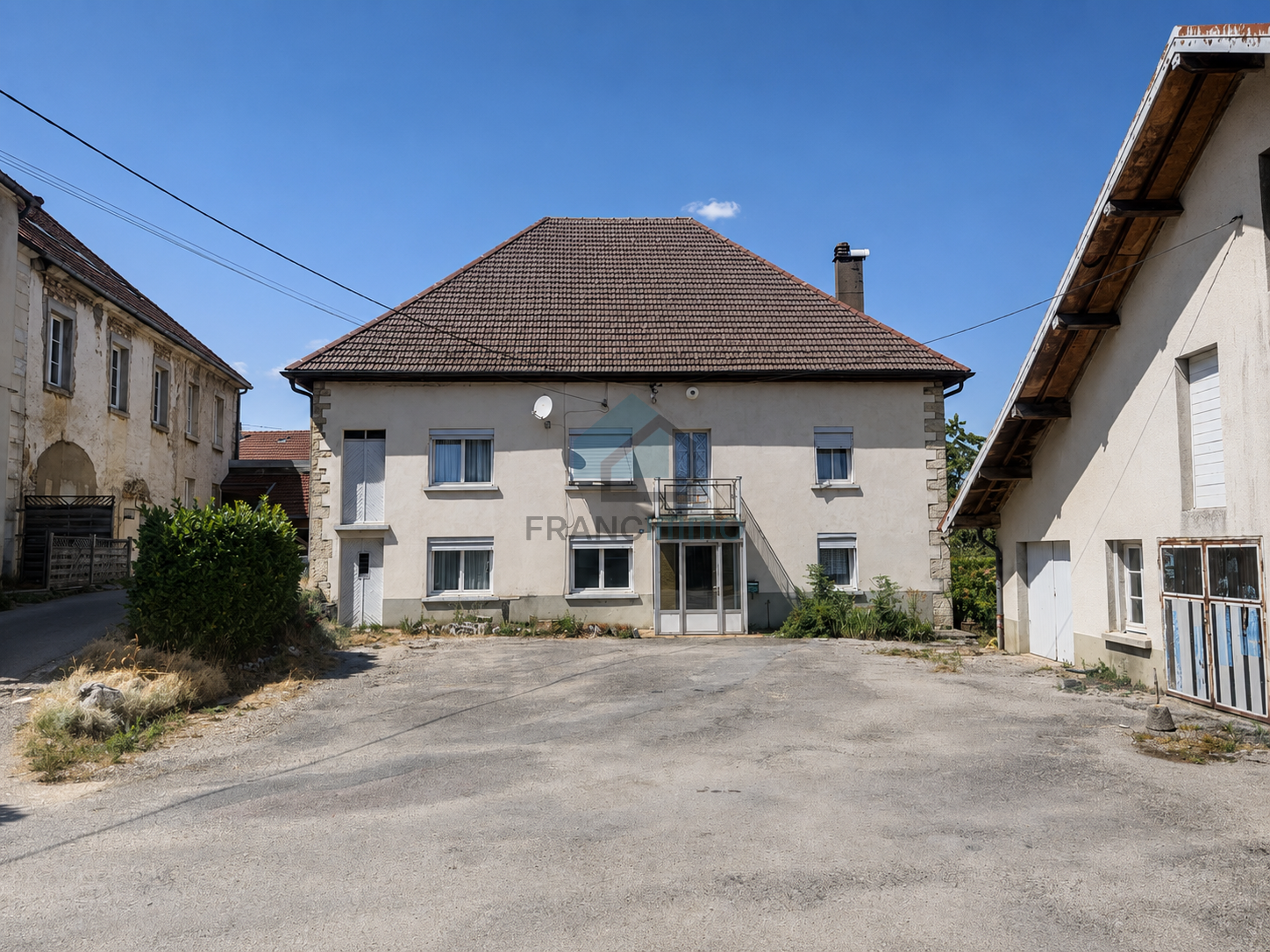 Maison 11 pièces 232 m² · à Belleherbe · 232 m² · 199 000 €