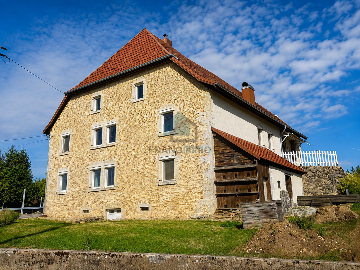 Maison 12 pièces 270 m² · à St Julien les Russey · 270 m² · 599 000 €