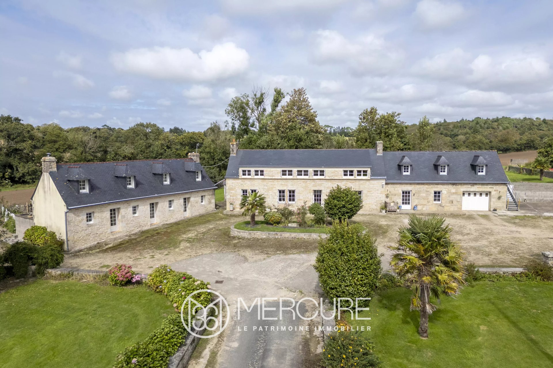Maison 11 pièces 240 m² · à Pluguffan · 240 m² · 840 000 €