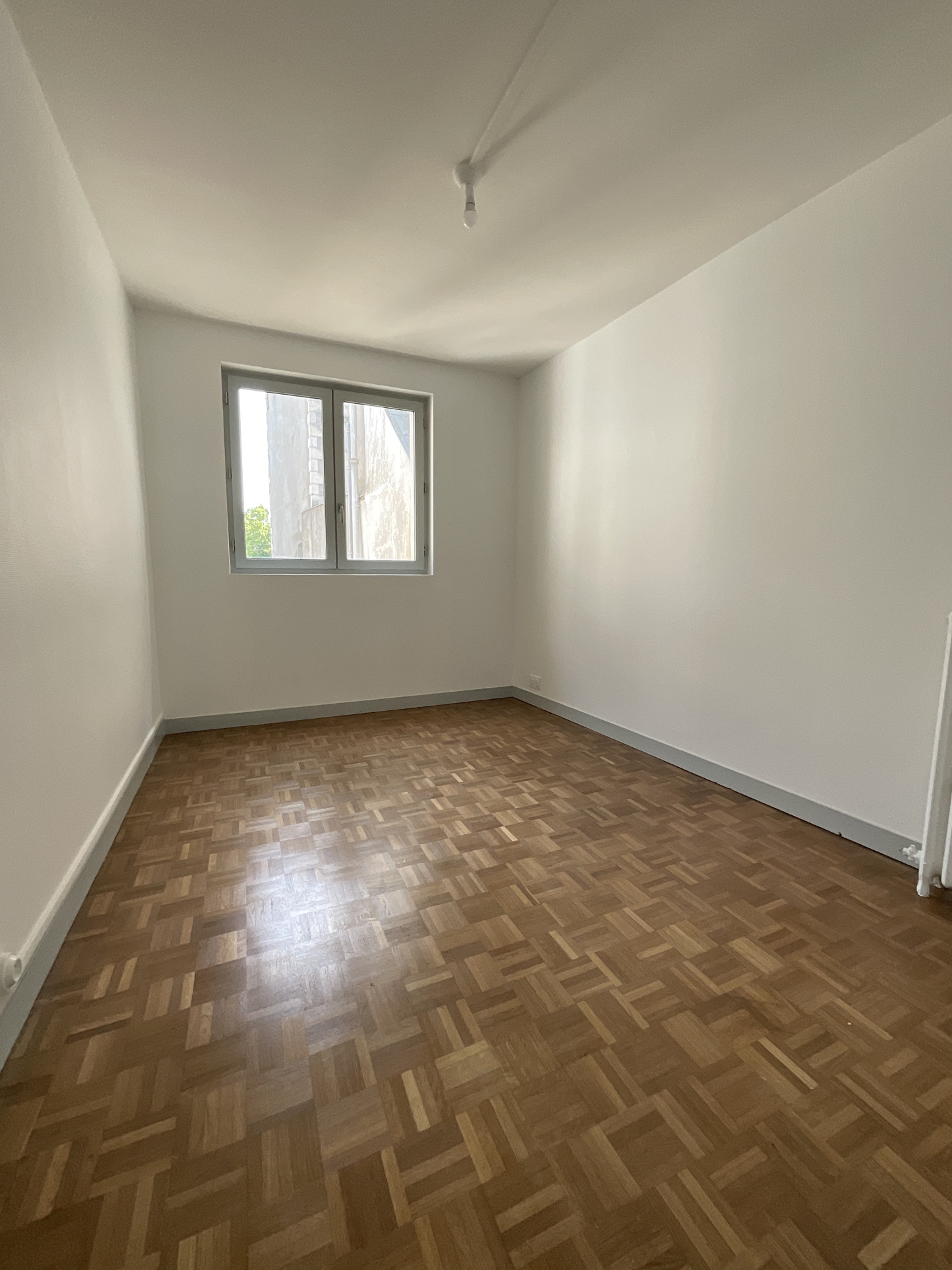 Appartement – BOURGES CHER CENTRE-VAL-DE-LOIRE - Vue 4