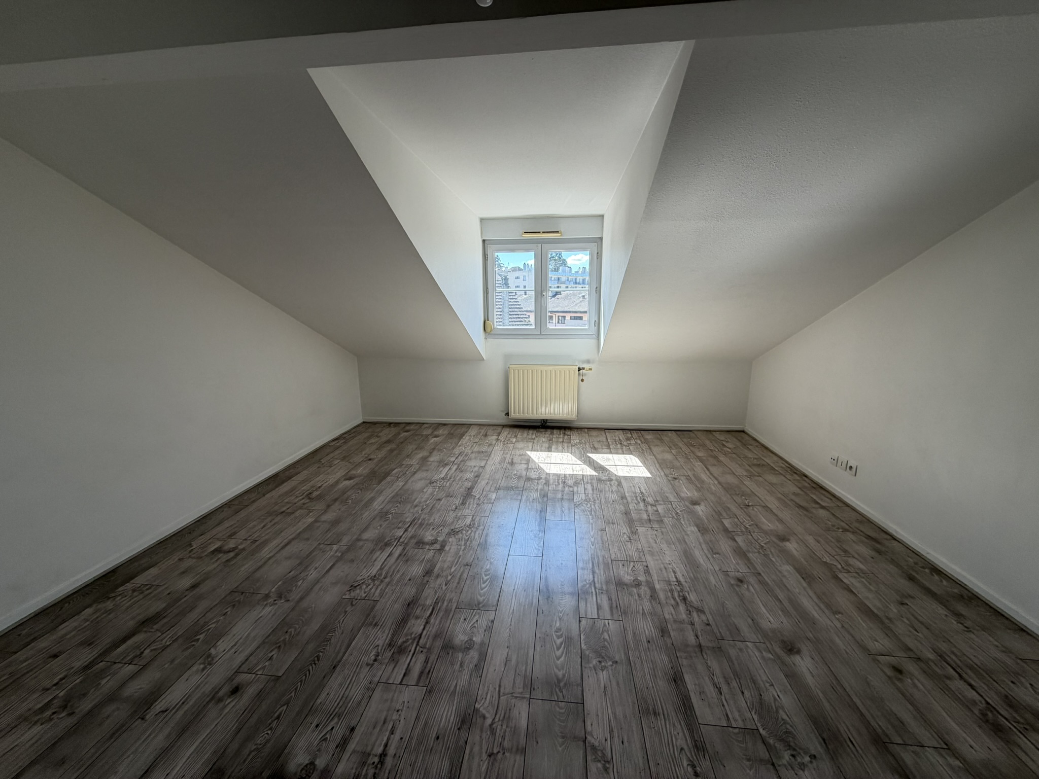 Appartement – THONON LES BAINS HAUTE-SAVOIE AUVERGNE-RHÔNE-ALPES - Plus