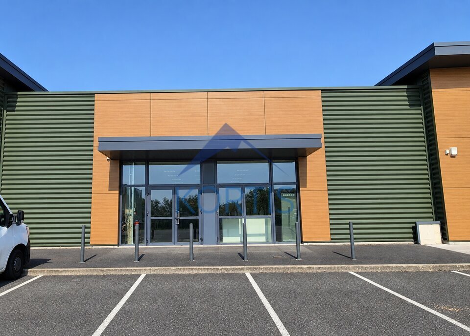 Local commercial 613 m² · à Vinzelles · 613 m² · 7 918 €/mois