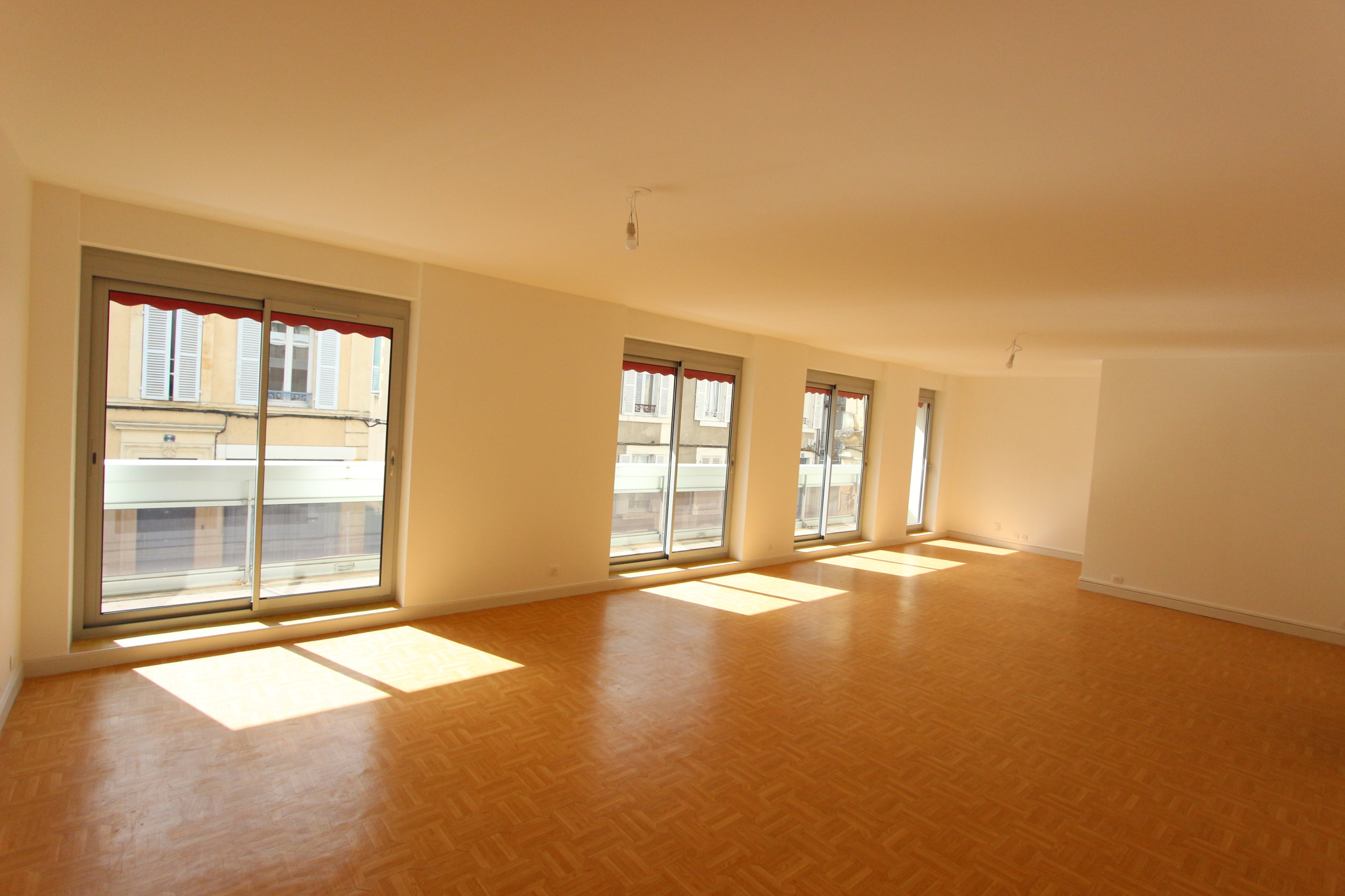 Appartement 5 pièces 125 m² · à Nevers · 125 m² · 180 000 €