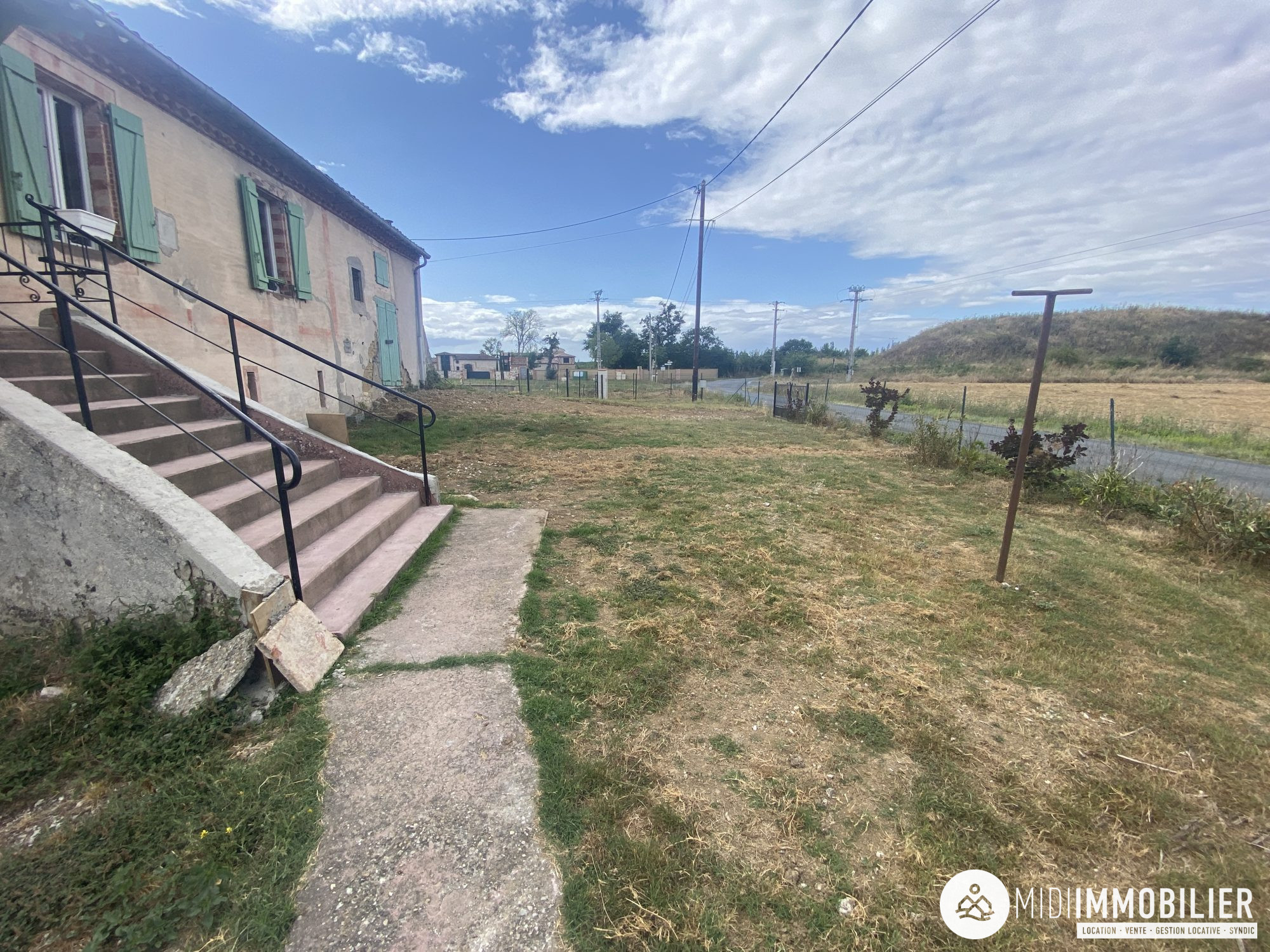 Appartement 3 pièces 97 m² · à Le Sequestre · 97 m² · 593 €/mois