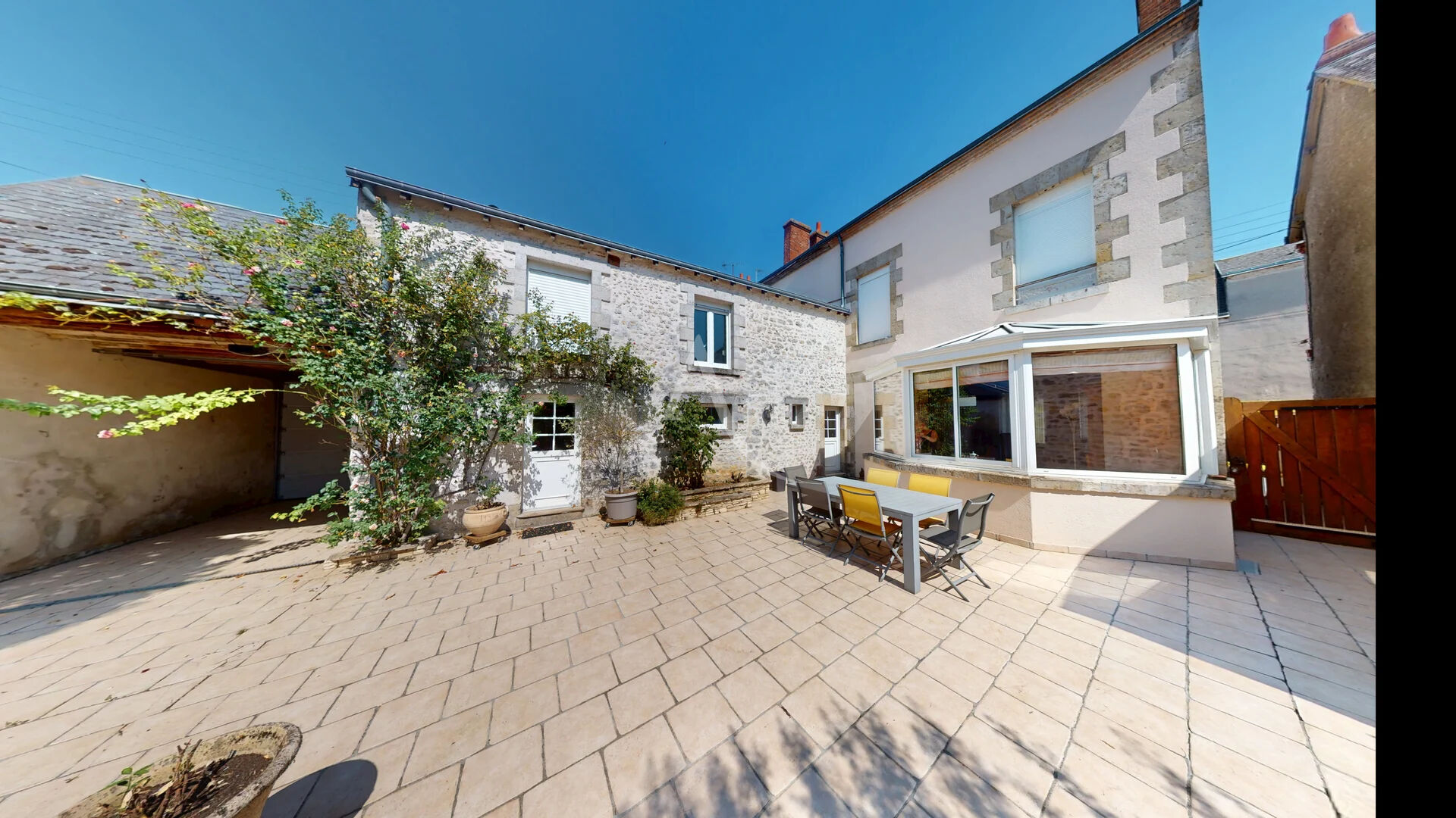 Maison 8 pièces 206 m² · à Neuville aux Bois · 206 m² · 337 900 €
