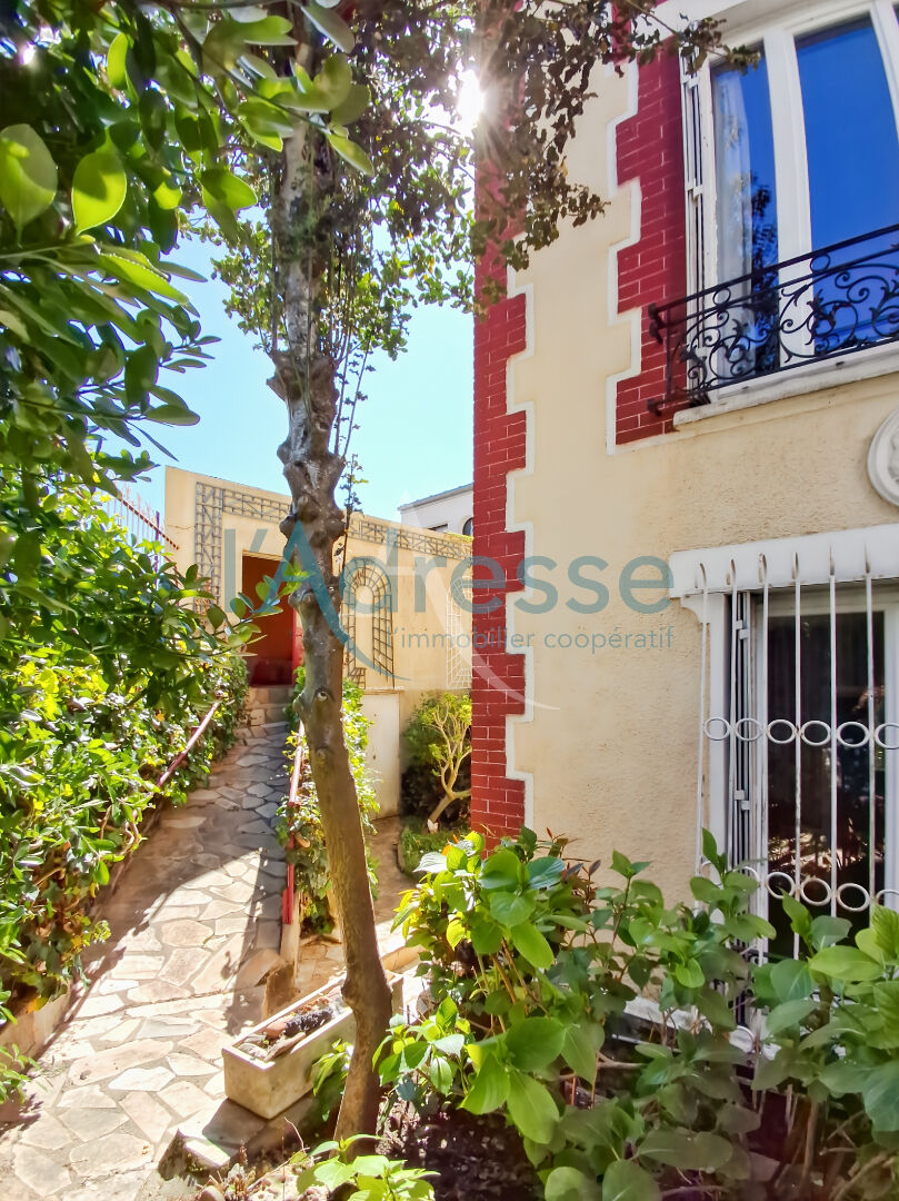 Maison 6 pièces 123 m² · à Suresnes · 123 m² · 817 000 €