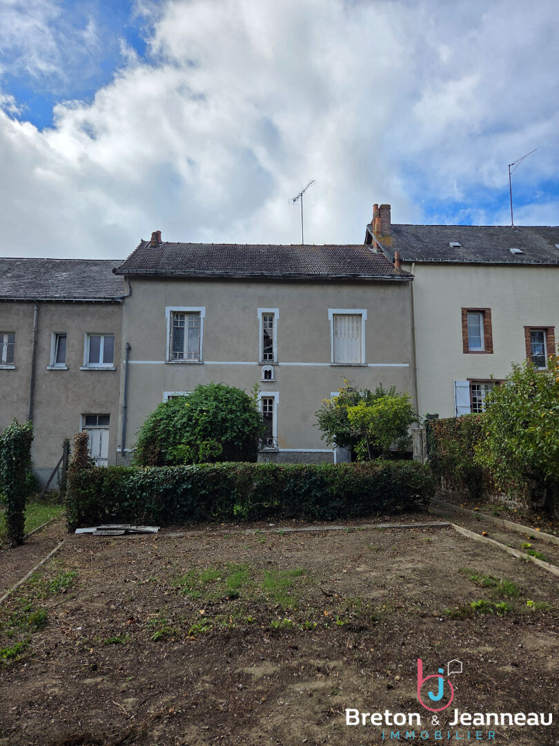 Maison 6 pièces 132 m² · à Montsurs · 132 m² · 105 900 €