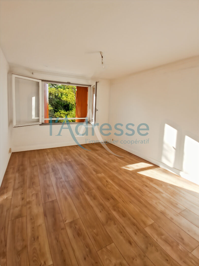 Appartement 2 pièces 46 m² · à Suresnes · 46 m² · 295 000 €