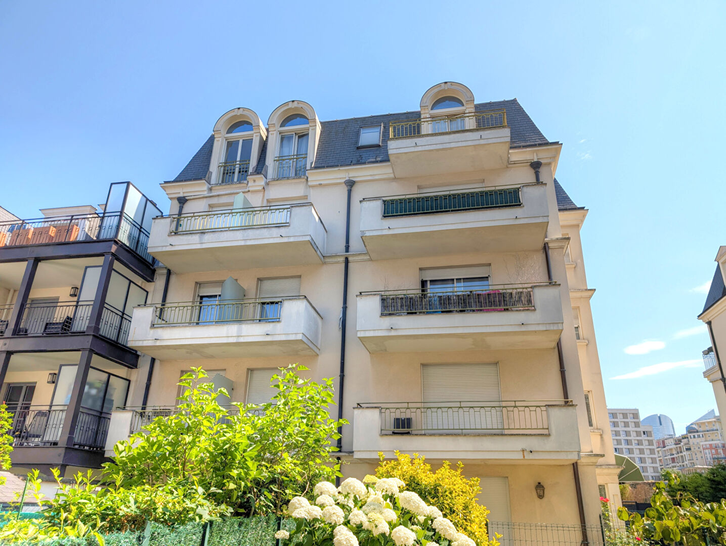 Appartement 5 pièces 113 m² · à La Garenne Colombes · 113 m² · 749 000 €