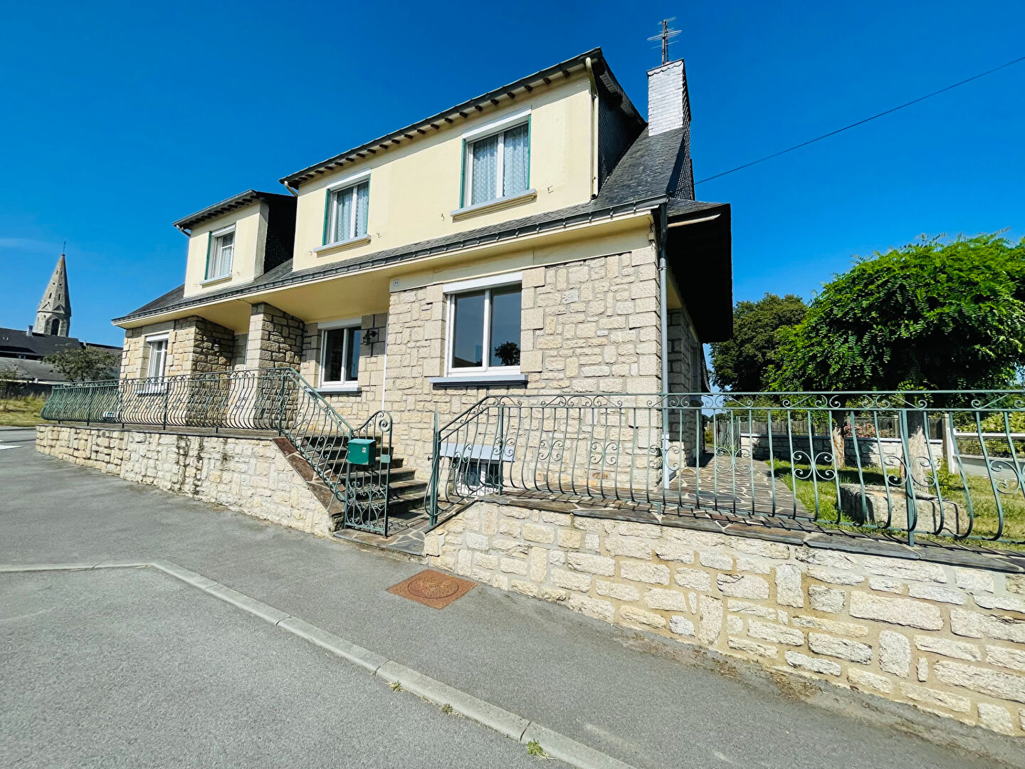 Maison 7 pièces 169 m² · à St Malo des Trois Fontaines · 169 m² · 159 875 €