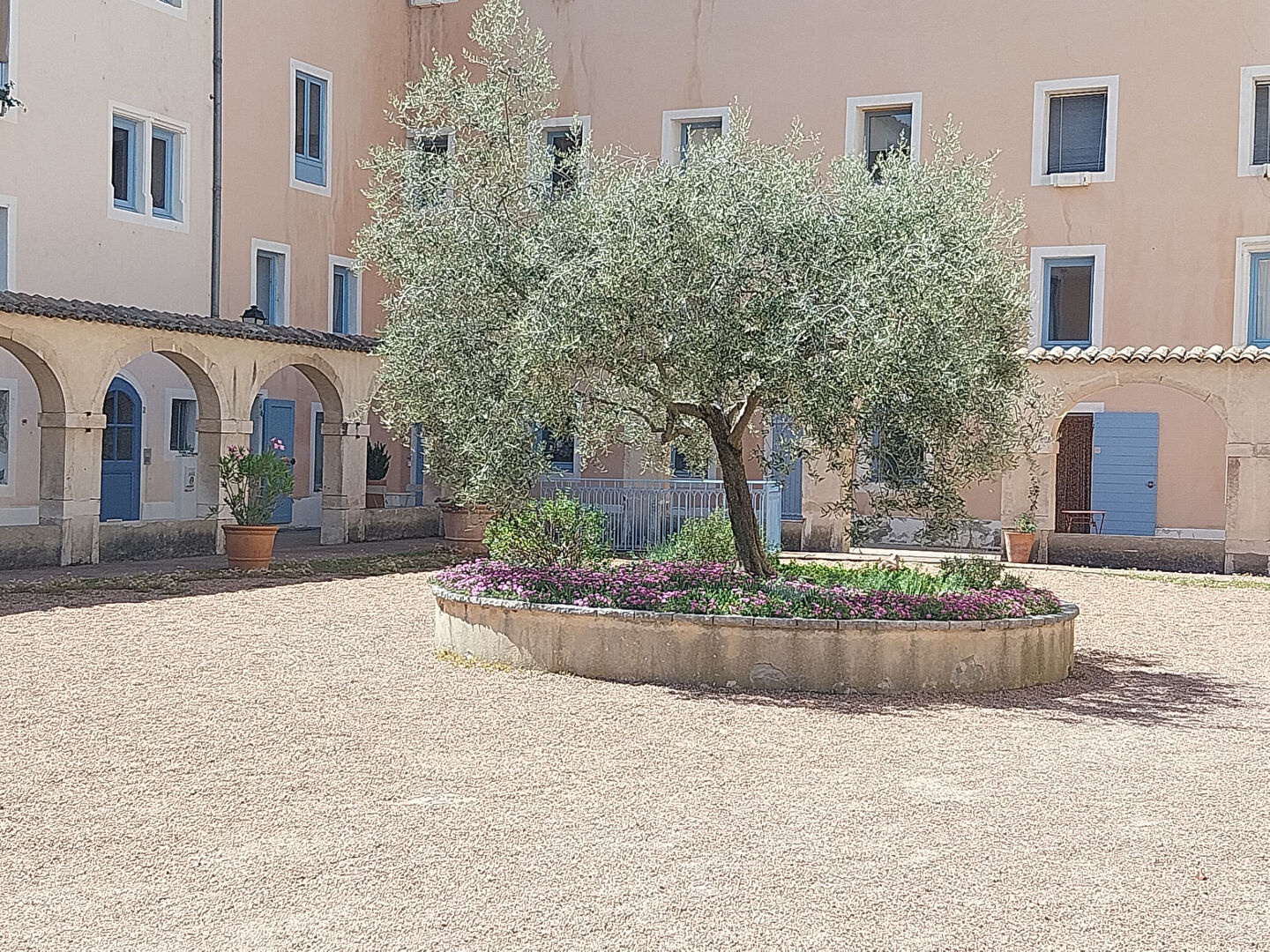 Appartement 3 pièces 98 m² · à Condrieu · 98 m² · 168 000 €