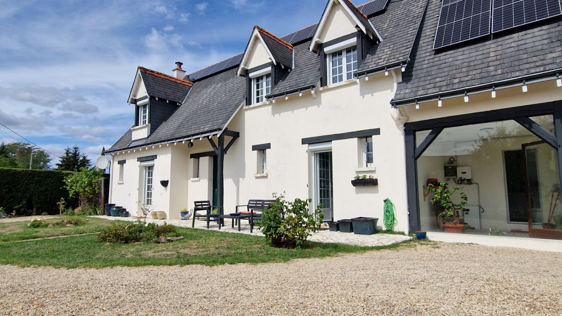 Maison 8 pièces 219 m² · à Veigne · 219 m² · 439 900 €