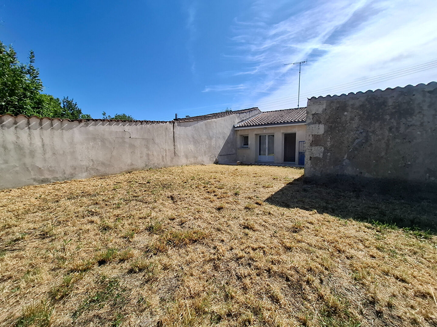 Immeuble 89 m² · à St Jean D Angely · 89 m² · 168 000 €