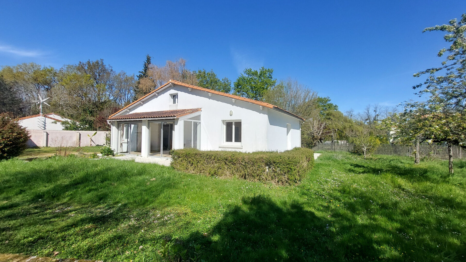 Maison 6 pièces 144 m² · à Chaniers · 144 m² · 200 000 €