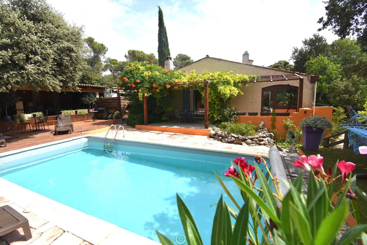 Maison 8 pièces 145 m² · à St Maximin la Ste Baume · 145 m² · 570 000 €