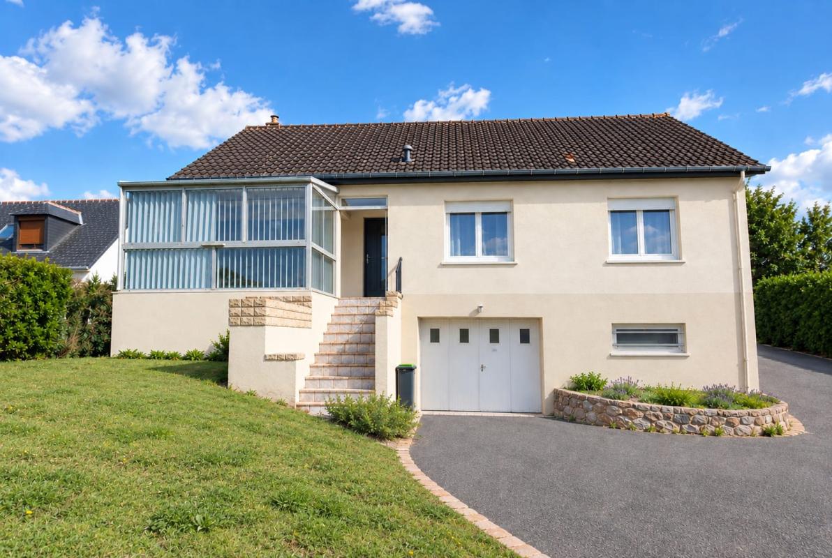 Maison 4 pièces 85 m² · à St Antoine du Rocher · 85 m² · 235 000 €