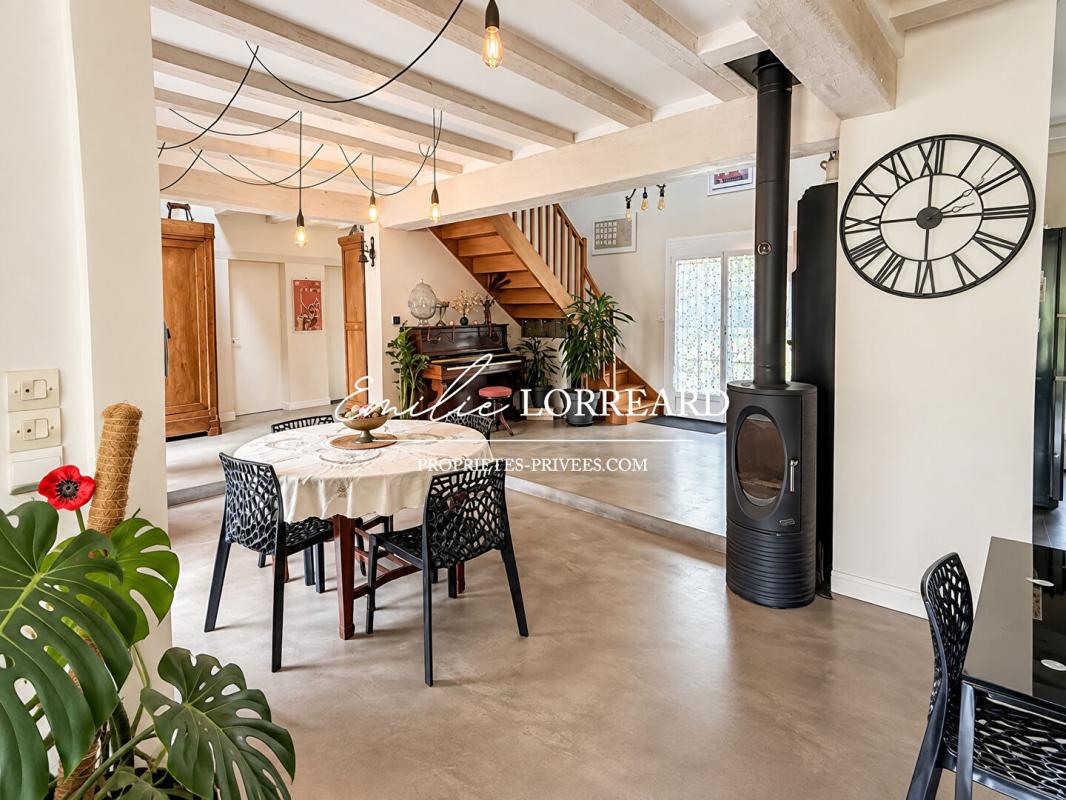 Maison 8 pièces 205 m² · à Change · 205 m² · 399 900 €