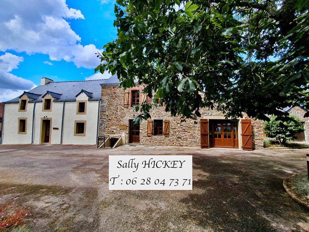 Maison 16 pièces 352 m² · à Thehillac · 352 m² · 604 200 €