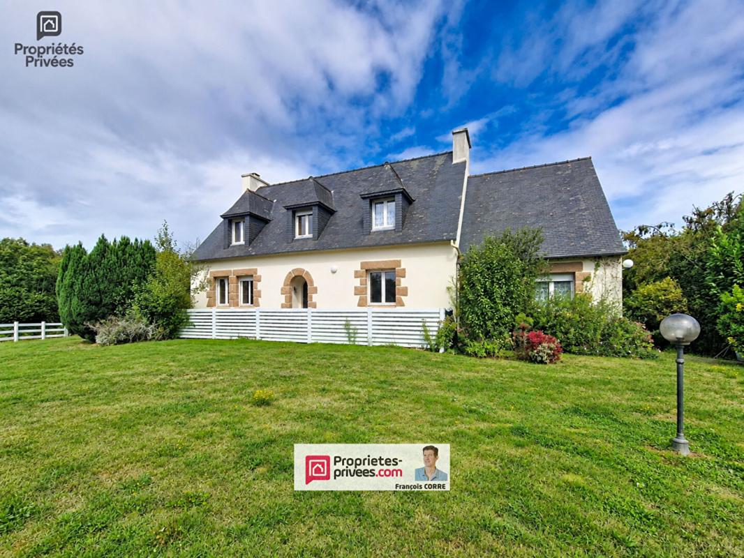 Maison 9 pièces 170 m² · à Lanmeur · 170 m² · 263 800 €