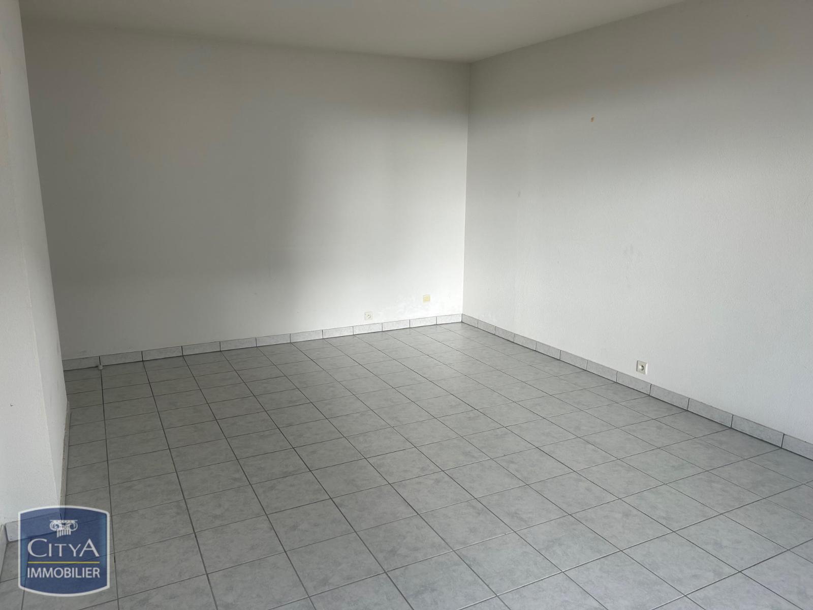 Appartement 3 pièces 62 m² · à Fougeres · 62 m² · 668 €/mois
