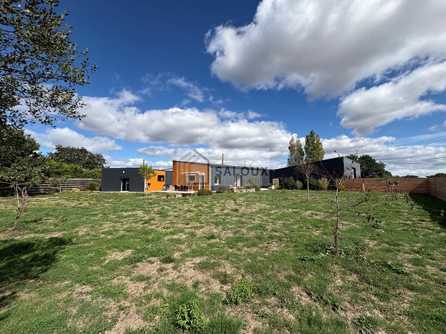 Maison 5 pièces 270 m² · à Ambon · 270 m² · 395 000 €