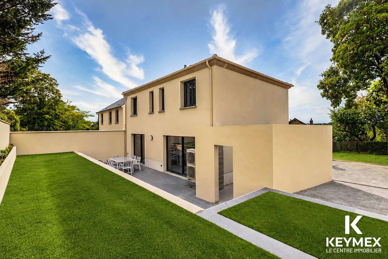 Maison 6 pièces 130 m² · à Meriel · 130 m² · 489 000 €