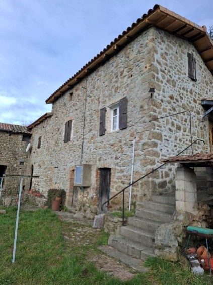 Maison 5 pièces 105 m² · à Meyras · 105 m² · 190 000 €