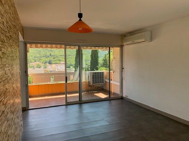 Appartement 4 pièces 88 m² · à Les Vans · 88 m² · 725 €/mois