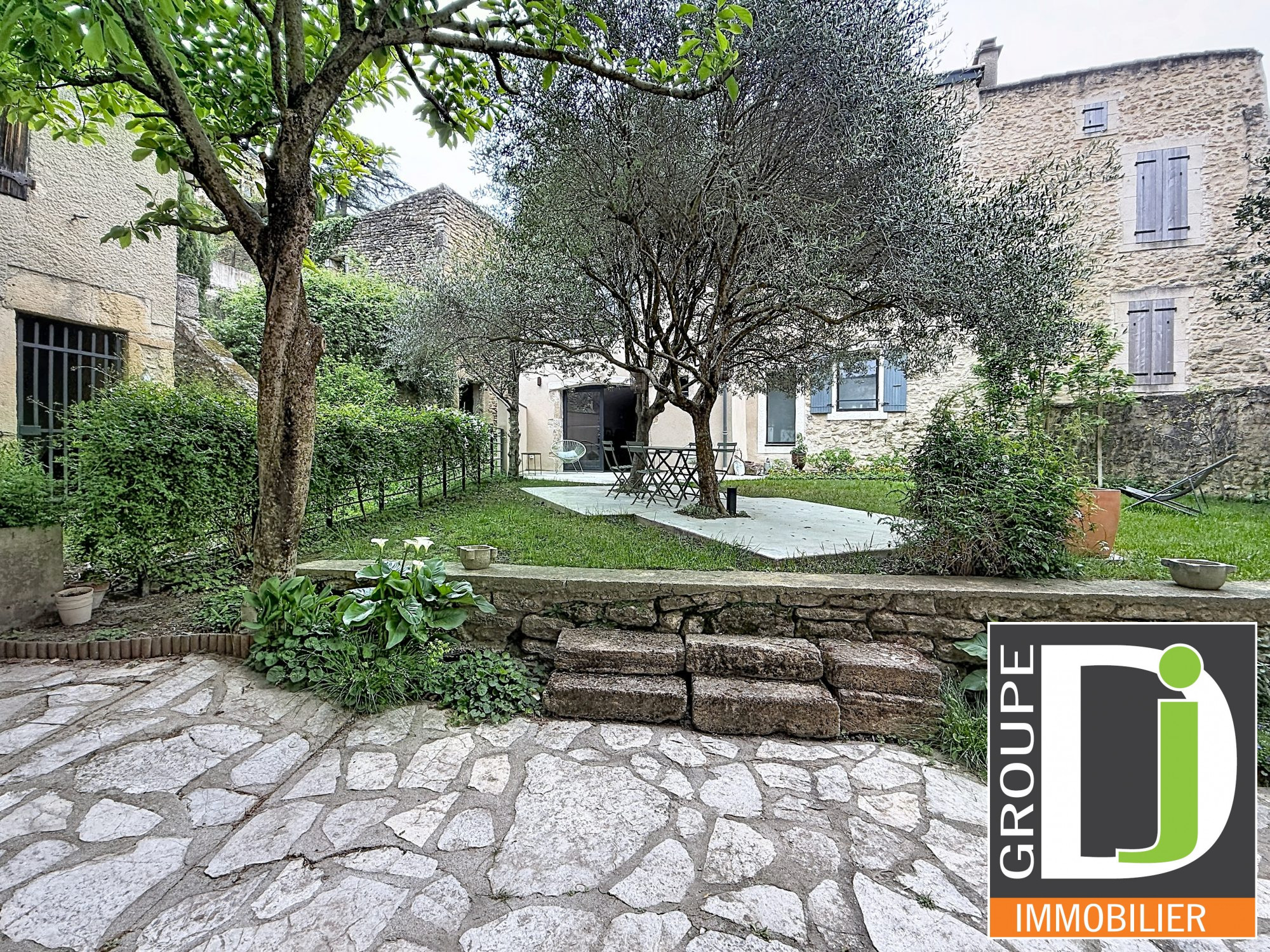 Maison 8 pièces 201 m² · à Etoile sur Rhone · 201 m² · 549 000 €