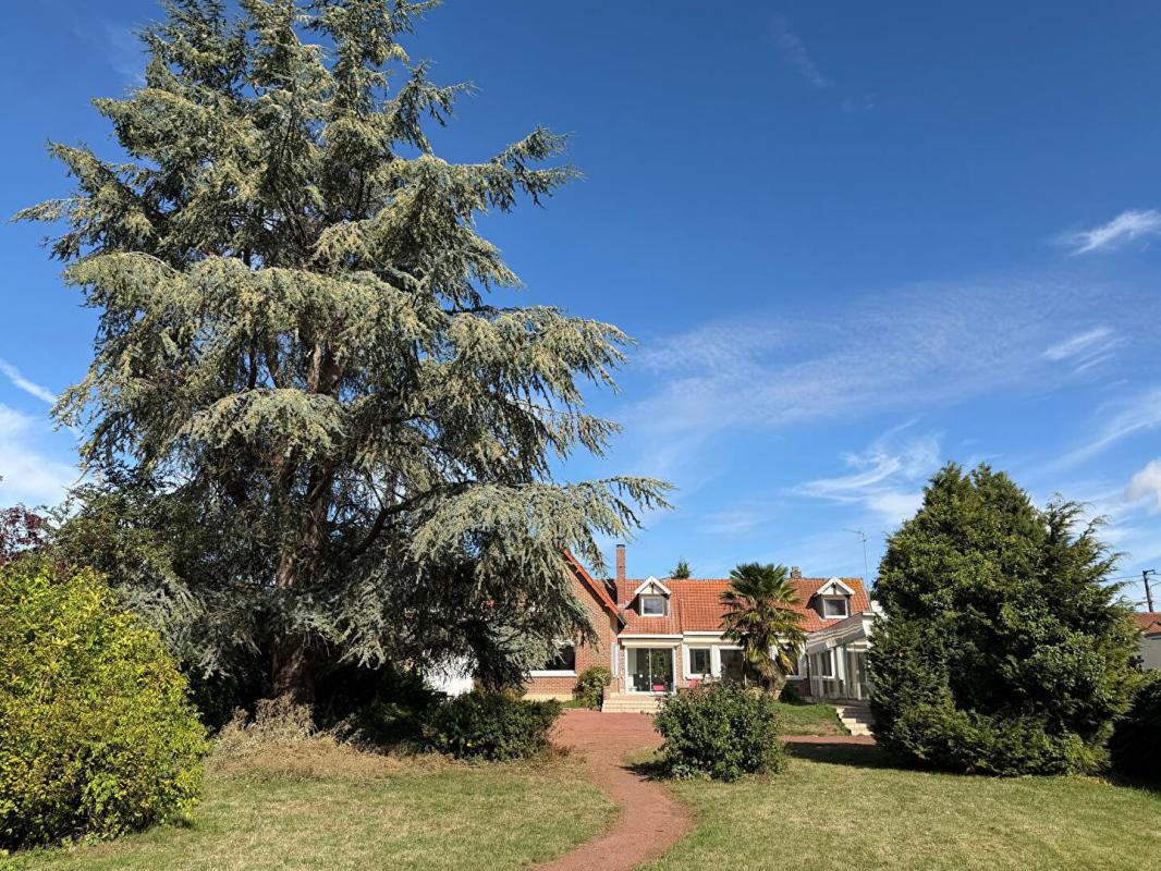 Maison 6 pièces 240 m² · à Offoy · 240 m² · 306 000 €
