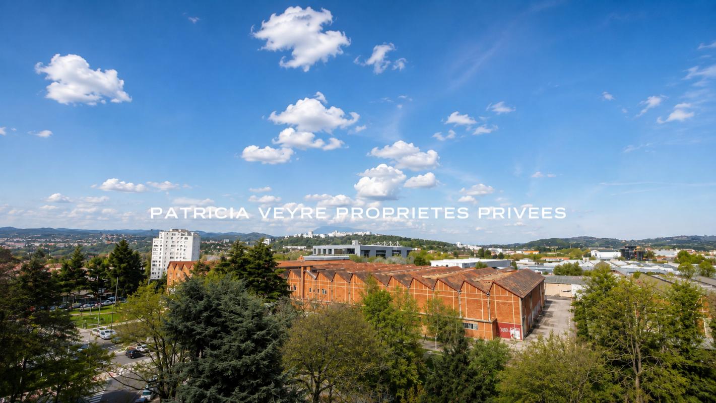 Appartement 5 pièces 86 m² · à St Etienne · 86 m² · 120 000 €