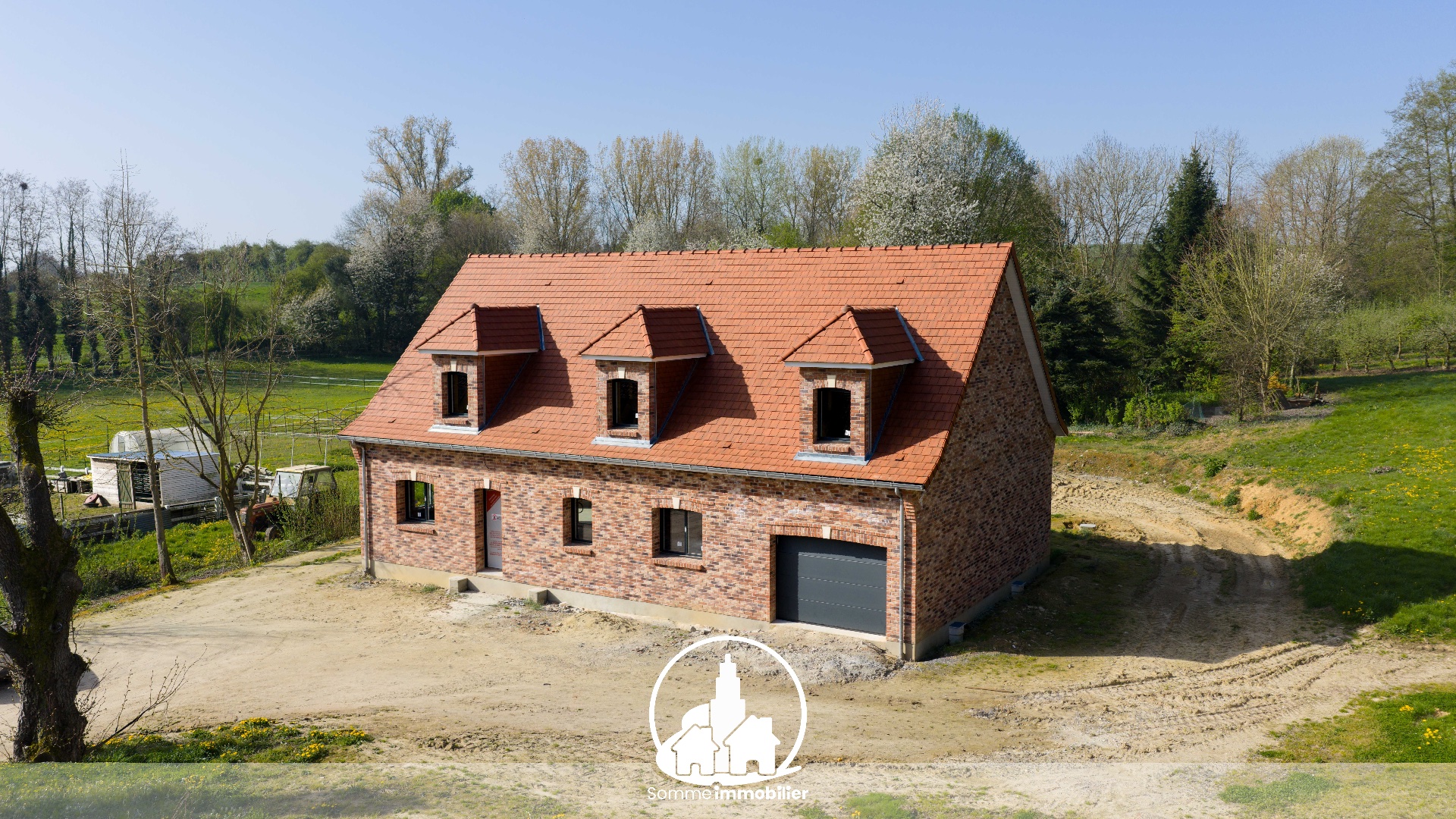 Maison 7 pièces 168 m² · à St Leger les Domart · 168 m² · 550 000 €