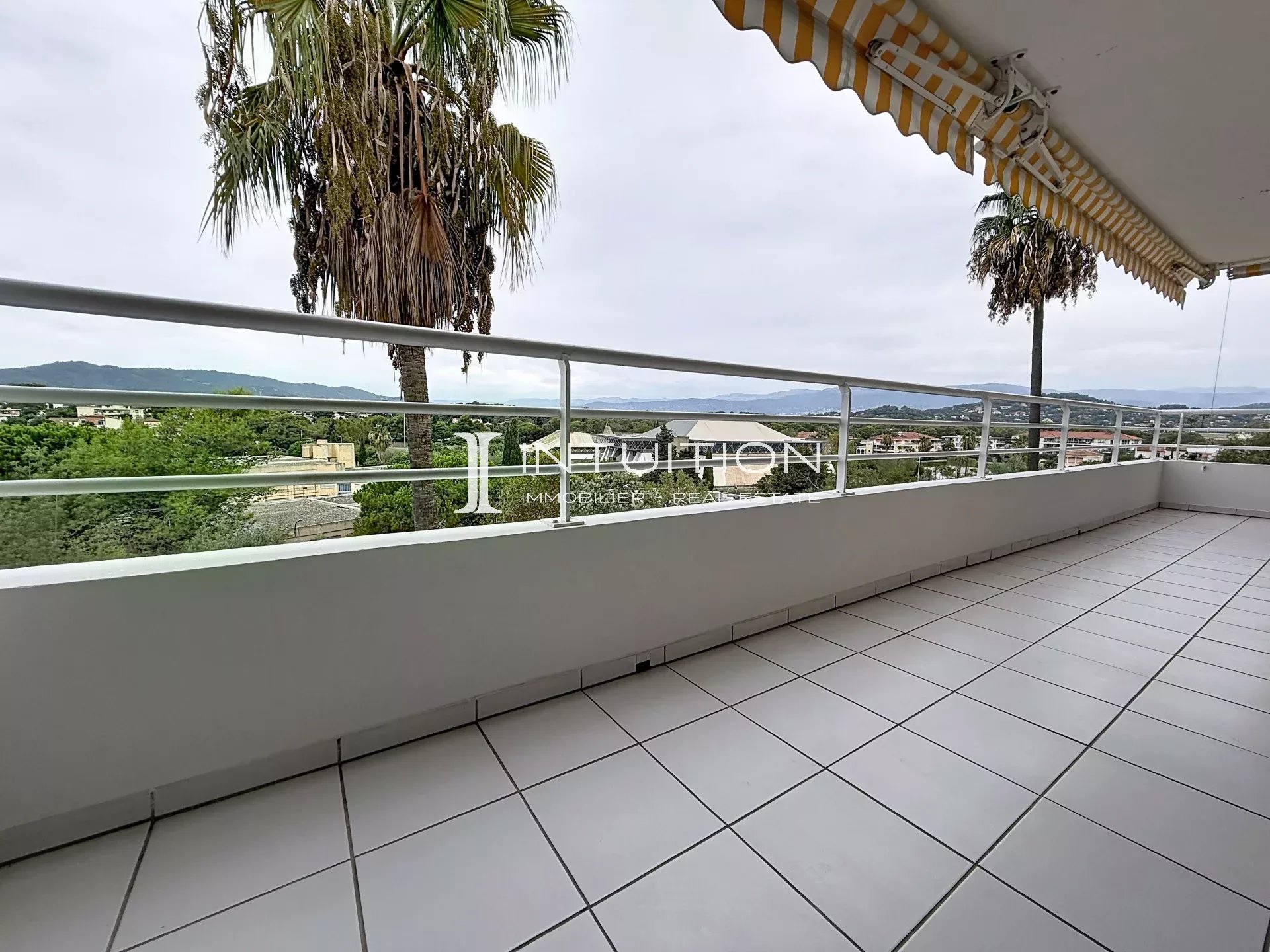 Appartement 4 pièces 92 m² · à Le Cannet · 92 m² · 1 810 €/mois