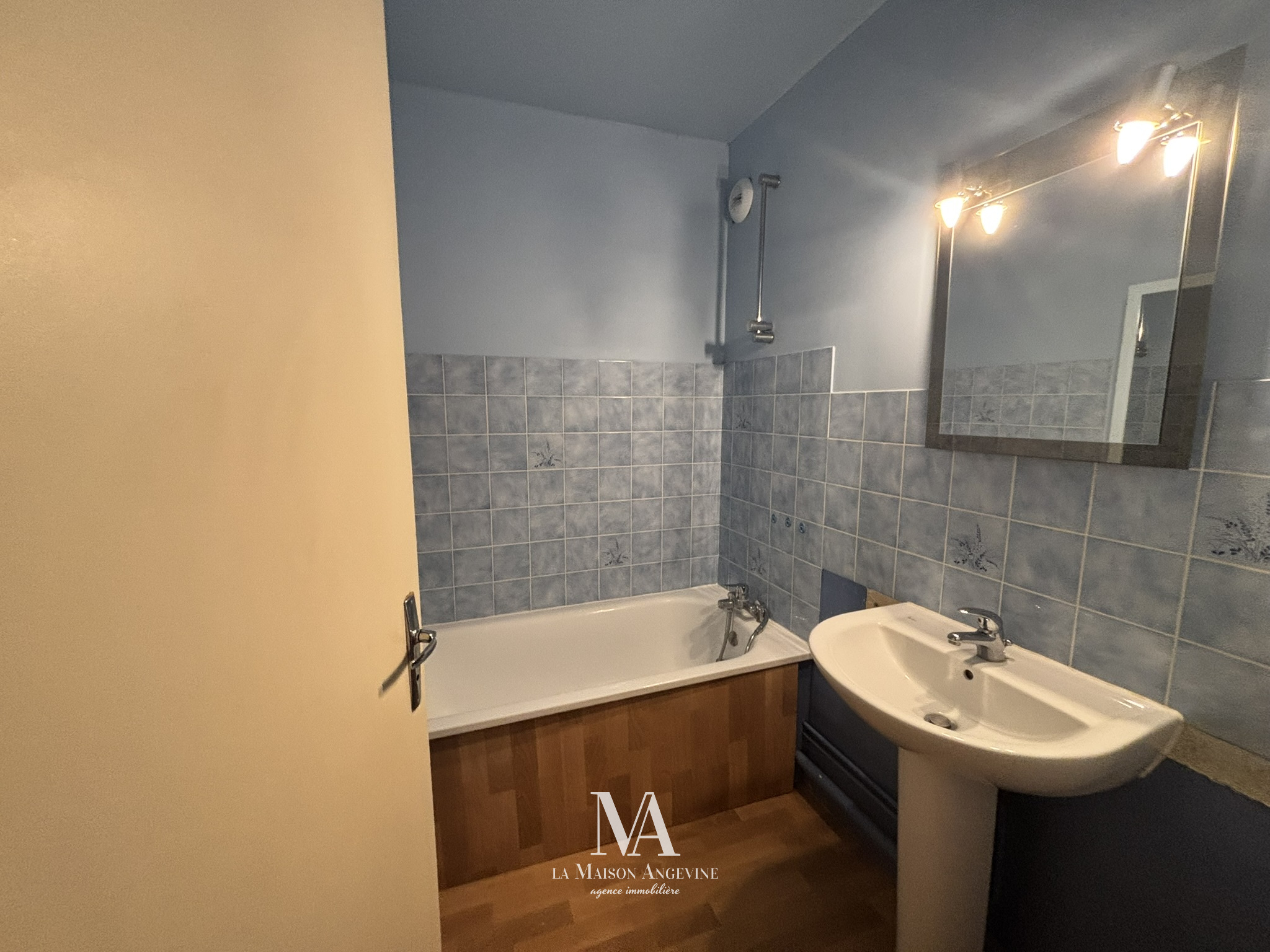 Appartement – ANGERS MAINE-ET-LOIRE PAYS-DE-LA-LOIRE - Vue 2