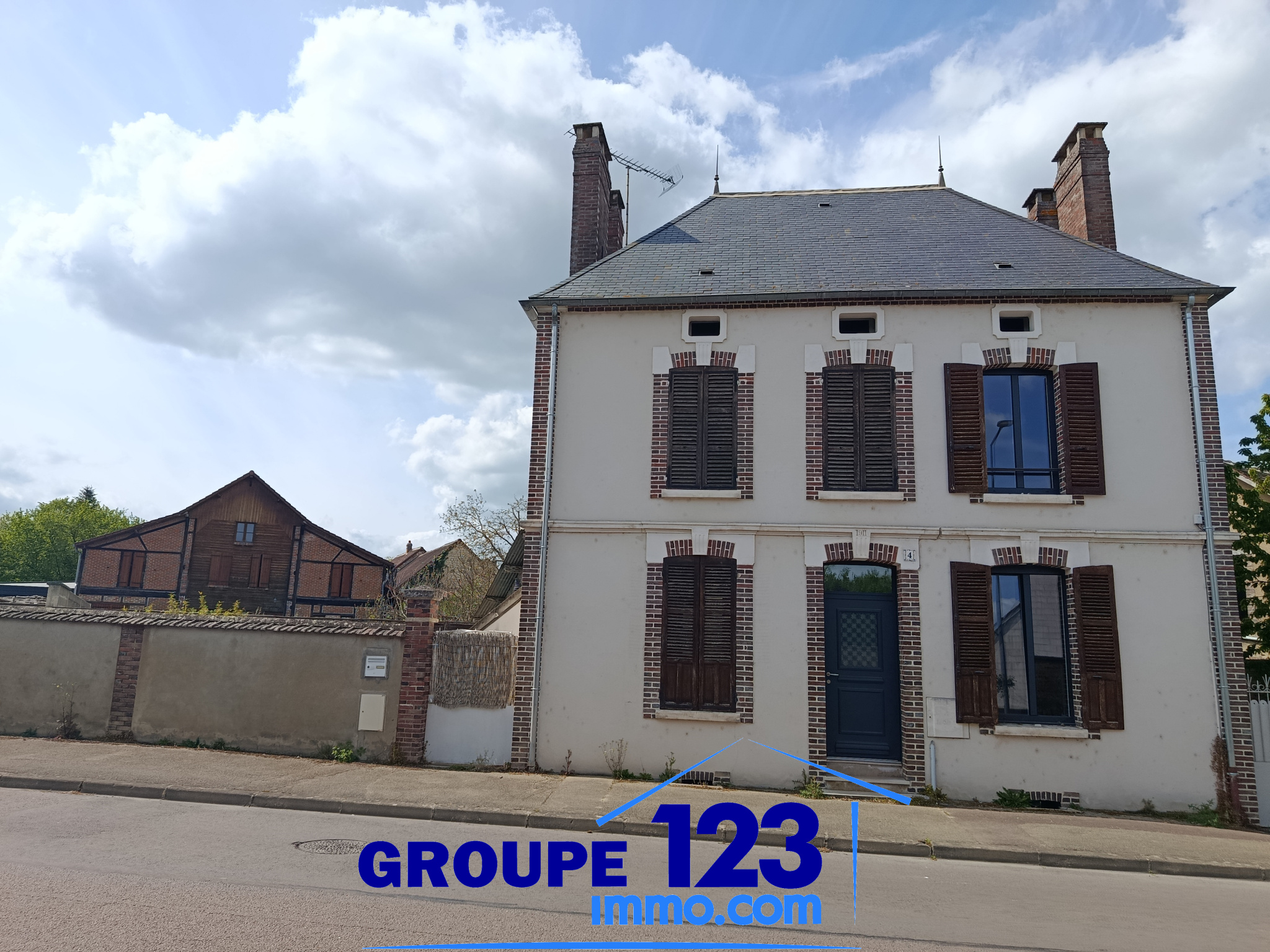 Maison 6 pièces 125 m² · à Aillant sur Tholon · 125 m² · 238 900 €