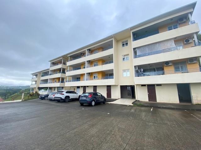 Appartement 4 pièces 80 m² · à La Trinite · 80 m² · 220 000 €