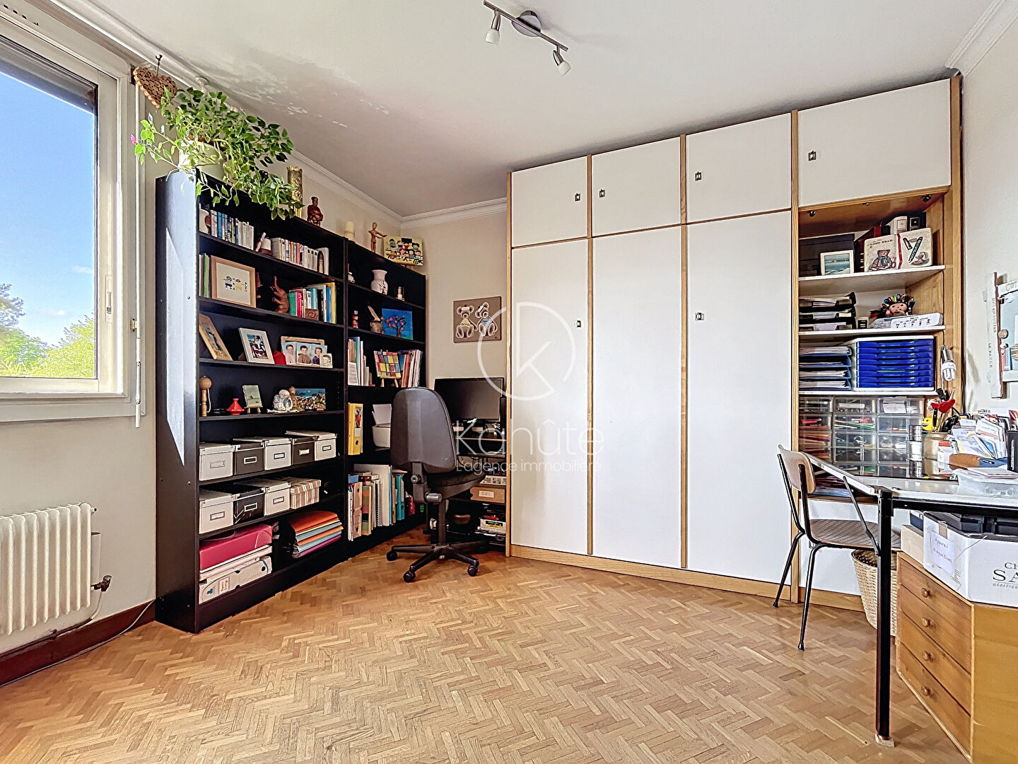 Appartement 7 pièces 135 m² · à Champagne au Mont D Or · 135 m² · 300 000 €