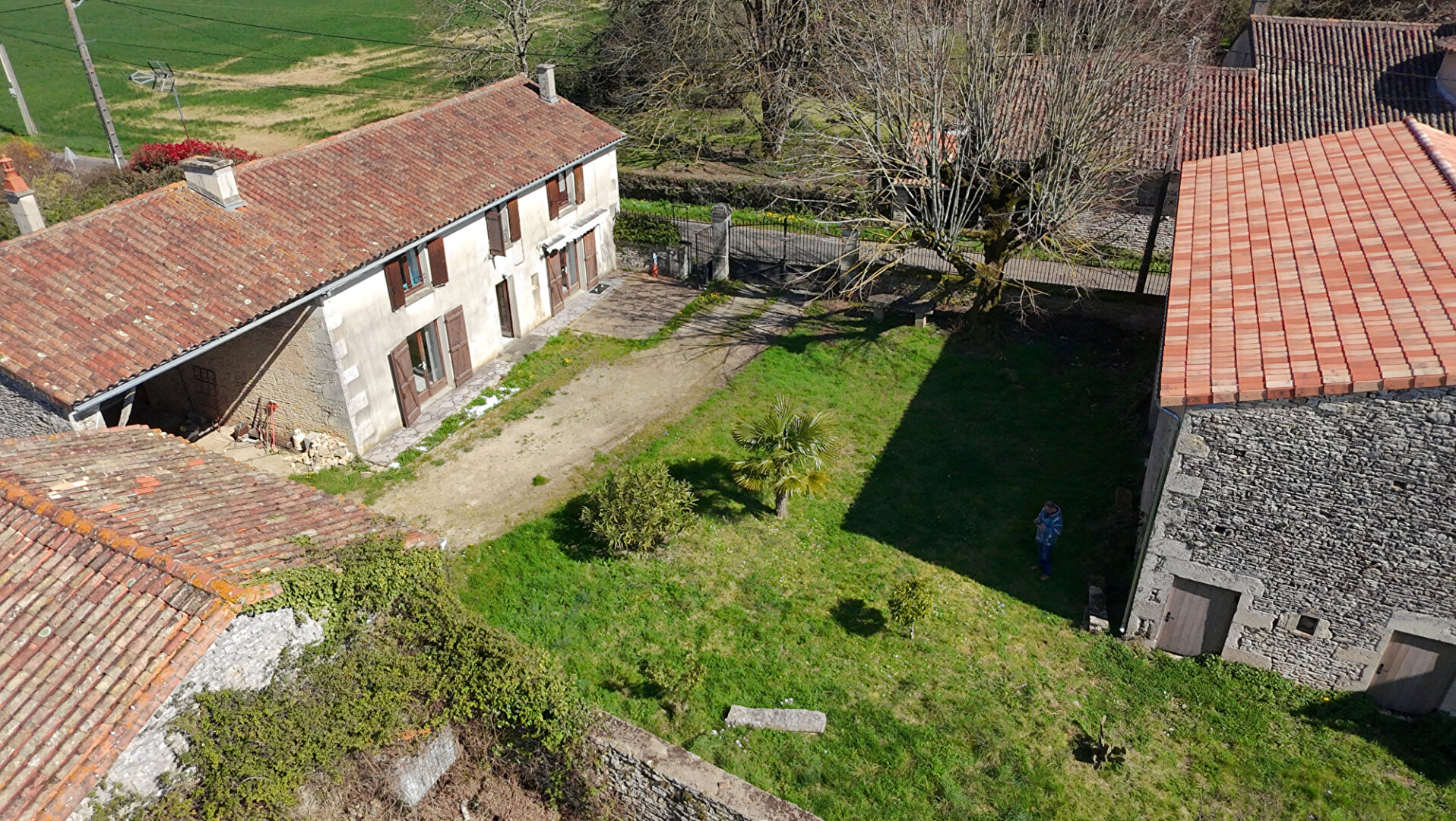 Maison 6 pièces 176 m² · à St Pierre D Exideuil · 176 m² · 151 000 €