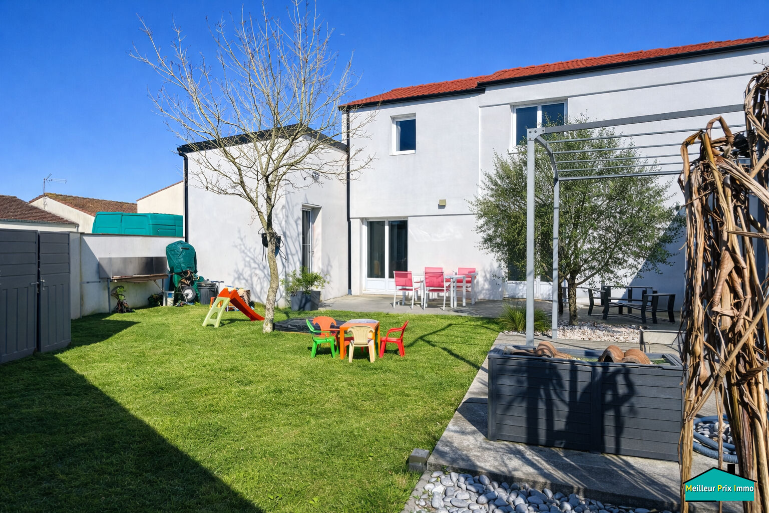 Maison 6 pièces 130 m² · à Saint-Philbert-de-Grand-Lieu · 130 m² · 283 000 €